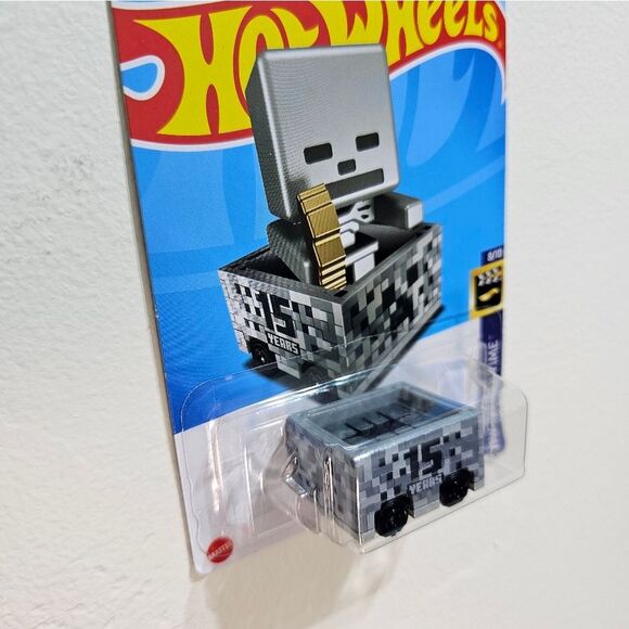 Hotwheels Mincraft Mine Cart - Picture 3 of 5